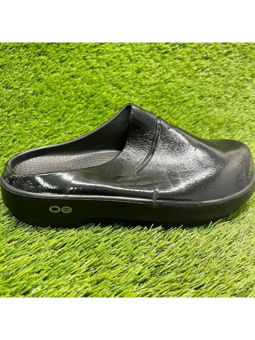 Oofos OOcloog Luxe Clog Womens Size 7 Patent Black Casual Walking Recovery Shoes